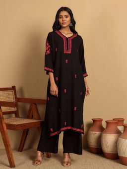 Chowkhat - Women Black Viscose Rayon V-Neck Kurta