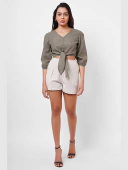 Western Era - Single Pleated Off-White Shorts