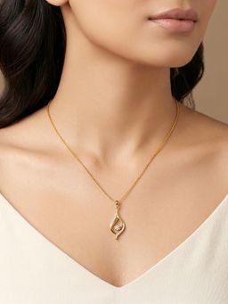 GIVA - Golden Mystic Gaze Necklace
