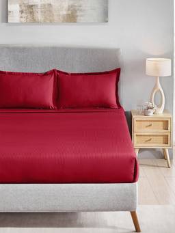 MYTRIDENT - Blaze Red 210Tc Cotton King Size Bedsheet with Pillow Covers