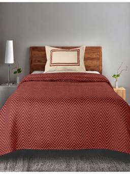 Saral Home - Maroon Cotton Chevron Single Bedsheet and Pillow Cover