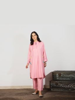 Spring Soul - Women Pink Slub Fabric Kurta with Embroidered Pockets