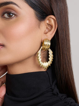Pipa Bella by Nykaa Fashion - Gold Line Patterned Statement Oval Drop Earrings