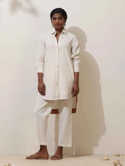 trueBrowns - off white Cotton Linen Kurta Co-Ord Set (Set of 2)