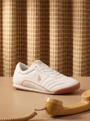 Off White color option, Currently selected