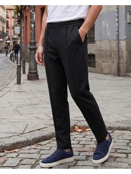 Nobero - Men Black Straight Fit Interlock Jogger