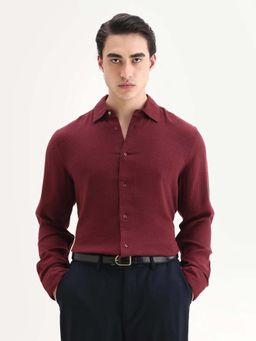 Rare Rabbit - Men'S Layt Red Cotton Blend Fabric Spread Collar Regular Fit Plain Shirt