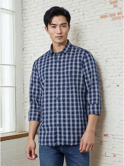CRIMSOUNE CLUB - Mens Navy Blue Checks Cotton Shirt