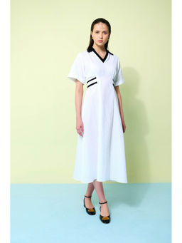 VANTEN - Camilla White Dress