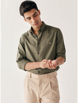 Andamen - Men Olive Casual Cotton Slim Fit Shirt