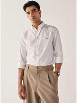 Andamen - Men White Casual Cotton Slim Fit Shirt