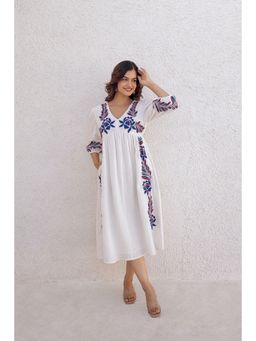 AADEWS - Tashi White Embroidered Midi Dress