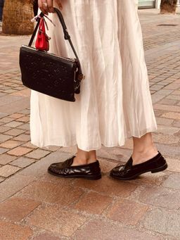 Peach Flores - Women Black Poise Leather Loafers