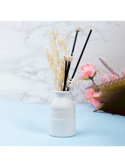 Voncasa - Reed Diffuser Set in Color - White