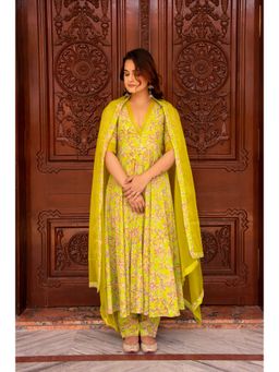 POMCHA - Kapaas Green Anarkali Kurta with Pant and Dupatta (Set of 3)