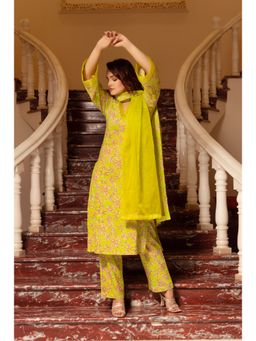 POMCHA - Kapaas Green Kurta with Pant and Dupatta (Set of 3)