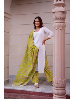 POMCHA - Kapaas Multi-Color White Kurta with Pant and Dupatta (Set of 3)
