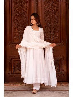 POMCHA - Kapaas Ruhani Lace White Full Sleeve Anarkali Kurta with Pant and Dupatta (Set of 3)