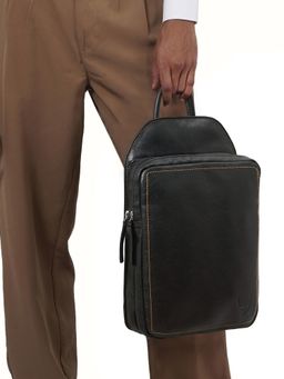Hidesign - Rambler 02 Black Men Sling Bag (M)