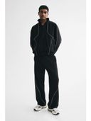 Black color option, Currently selected