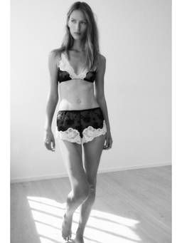 H&M - Women Black Lace Shortie Briefs