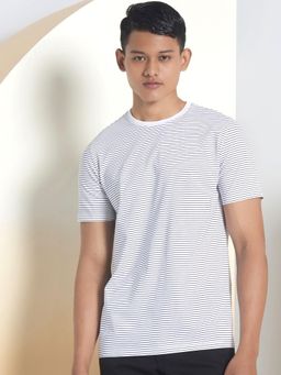 Perona - Men White Stripped Regular Fit T-Shirt