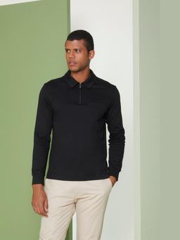 Perona - Men Black Solid Relaxed Fit Polo T-Shirt