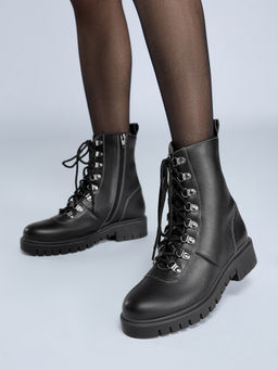 Twenty Dresses by Nykaa Fashion - Black Contrast Stitch Lace Up Women Combat Boots