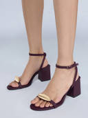Burgundy color option, Currently selected
