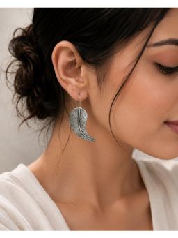 Studio One Love - Women Silver Drop Earrings