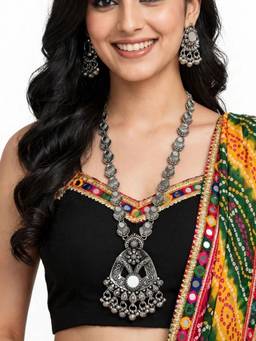RUNORAA - The Chandrika Boho-Ethnic Ensemble