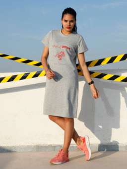 AAREIN - Women Grey Graphic Printed T-Shirt Knee Length Dress