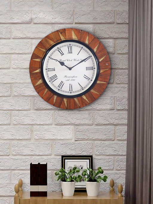AAPNO RAJASTHAN Asymmetrical Wall Clock