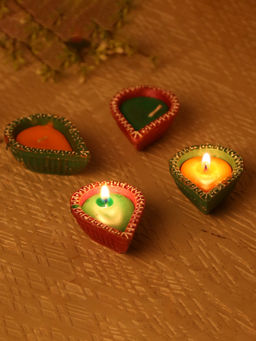 AAPNO RAJASTHAN - Traditional Painted Terracotta Diyas - Set of 4