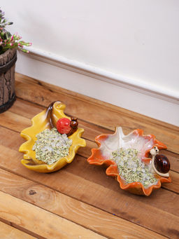 Tayhaa - Snails Sitting on a Coral Tray Ceramic Set