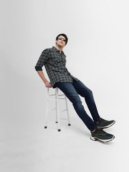 Jack & Jones - Men Solid Dark Blue Jeans