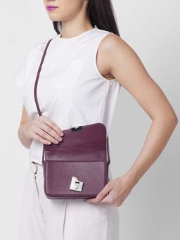 Behno New York - Simone Mini Curve Crossbody Pebble Bag- Bordeaux