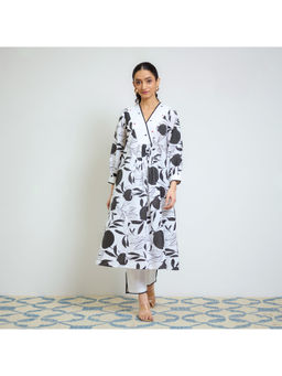 Rustorange - Black and White Love Is In The Air Hand Embroidery Kurta with Pant (Set of 2)