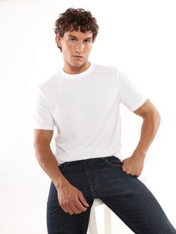 Calvin Klein - White Solid Regular Fit Cotton T-Shirt