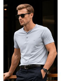 Parcel Yard - Men Grey Henley Neck T-Shirt