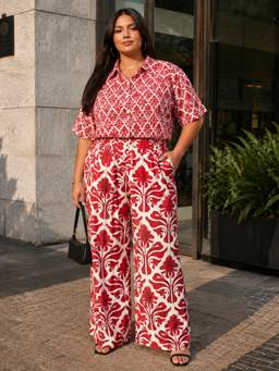 CURVY STREET - Women Red Floral Printed Co-Ord Set
