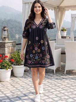 ZUMMER - Women Black Embroidered Dress