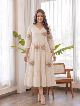 ZUMMER - Women Off White Embroidered Dress