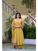 Yellow color option, Currently selected