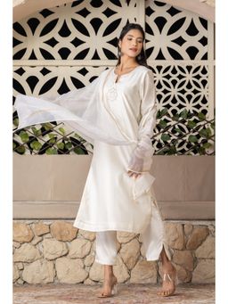 HAAVI BY PURAB - White Aish Chanderi Kurta