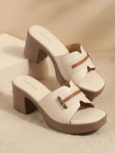 Beige color option, Currently selected