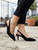 Black color option, Sold out, Currently selected