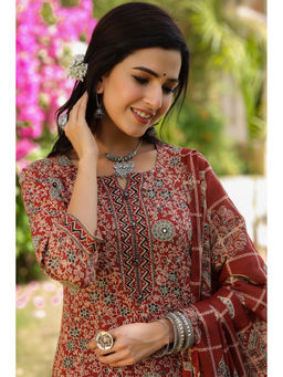 PIROH - Womens Floral Print Kurta Pant Dupatta Set (Set of 3)