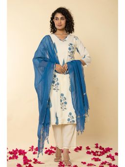 Do Dhaage - Cotton Leaf Printed Blue Kurta with Pant and Dupatta (Set of 3)
