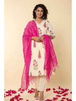 Do Dhaage - Cotton Leaf Printed Pink Kurta with Pant and Dupatta (Set of 3)
